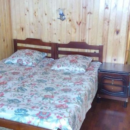 Guest House On Apskha Leona 12 กากรา ภายนอก รูปภาพ